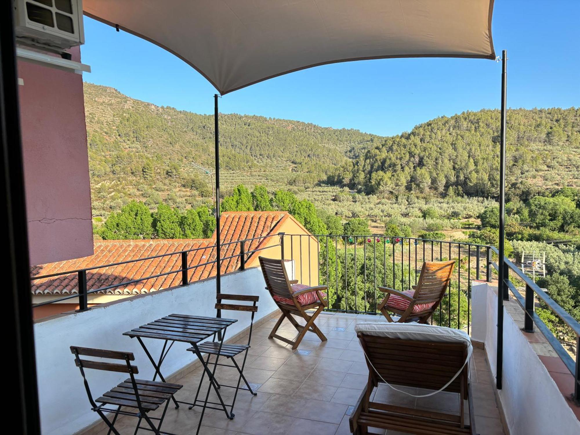 Remote Work In Spanish Mediterranean Countryside Vall de Almonacid Luaran gambar