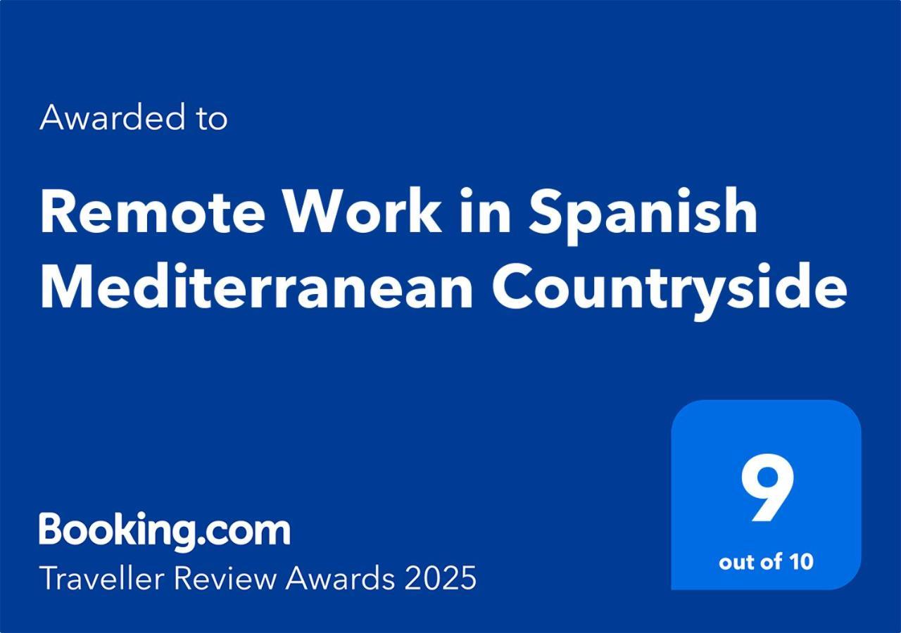Remote Work In Spanish Mediterranean Countryside Vall de Almonacid Luaran gambar